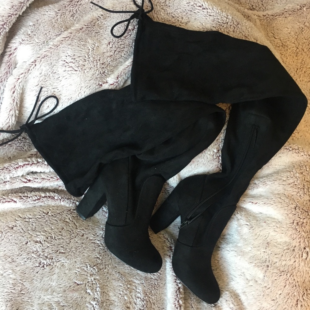 Lulu’s size 6 thigh high black suede heels